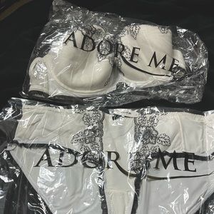 Adore Me Bra and Panty Set 40D/2X